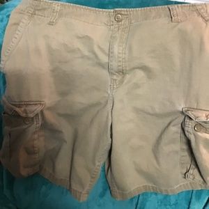 💚 3/$25 Faded Glory men’s 40 tan cargo shorts